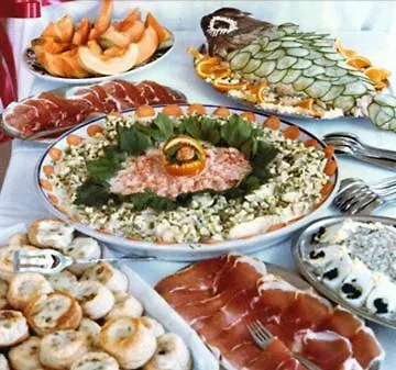 De Paris ホテル 2*