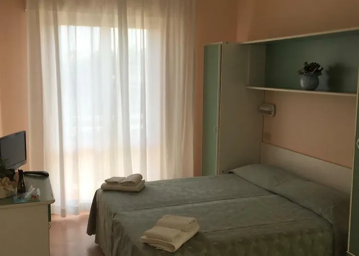 De Paris 호텔 2*